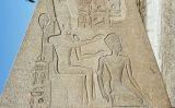Hatshepsut i Amosis en una inscripció del temple de Karnak, a Egipte Hatshepsut i Amosis en una inscripció del temple de Karnak, a Egipte