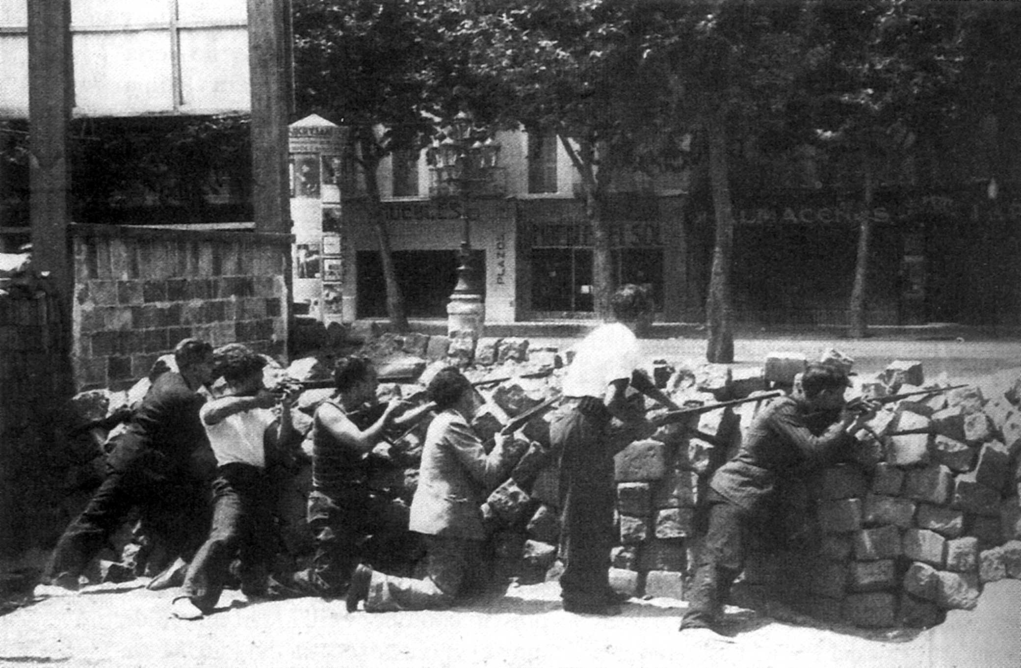 Barricades a la ciutat de Barcelona durant els fets de Maig del 1937