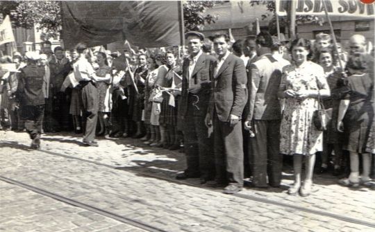 Els líders comunistes romanesos Chivu Stoica i Gheorghe Apostol, a Bucarest, esperant l'Exèrcit Roig, el 29 d'agost de 1944
