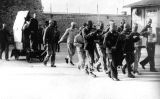 L'orquestra del camp de concentració Mauthausen tocant abans de l'execució d'un pres el juliol de 1942