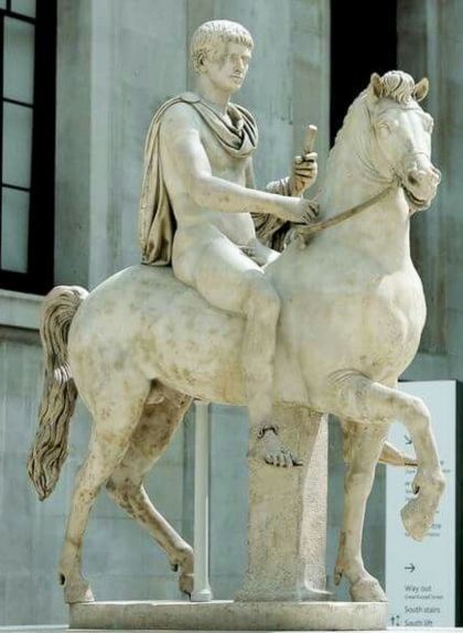 Estàtua de Calígula a cavall Estàtua de Calígula a cavall
