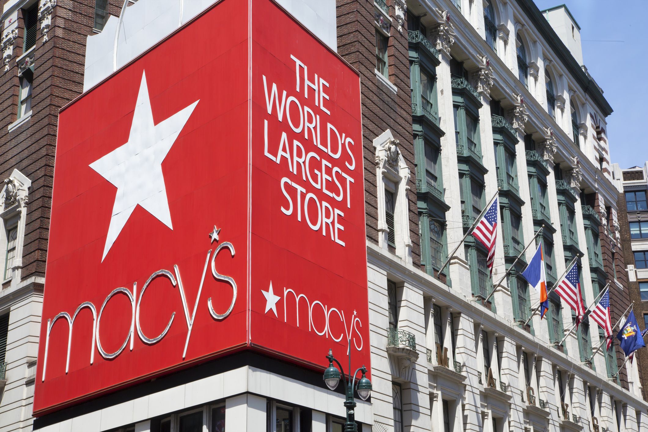 La tàctica comercial d'oferir productes a preus rebaixats es va gestar als magatzems Macy’s de Nova York