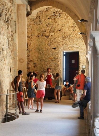 Taller de reconstrucció d'instruments medievals a Sant Pere de Rodes