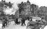 Carrer de Londres durant els bombardejos nazis de la Segona Guerra Mundial