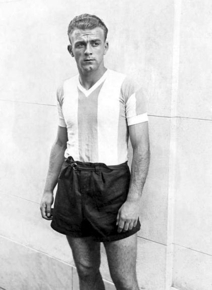 Di Stéfano amb l'equipament de la selecció de futbol de l'Argentina Di Stéfano amb l'equipament de la selecció de futbol de l'Argentina