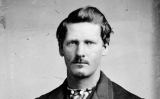 Wyatt Earp amb 21 anys, edat amb què es va casar amb la seva primera dona, Urilla Sutherland Wyatt Earp amb 21 anys, edat amb què es va casar amb la seva primera dona, Urilla Sutherland