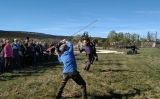 Llançant llances amb propulsors durant el segon viatge SÀPIENS a Atapuerca Llançant llances amb propulsors durant el segon viatge SÀPIENS a Atapuerca