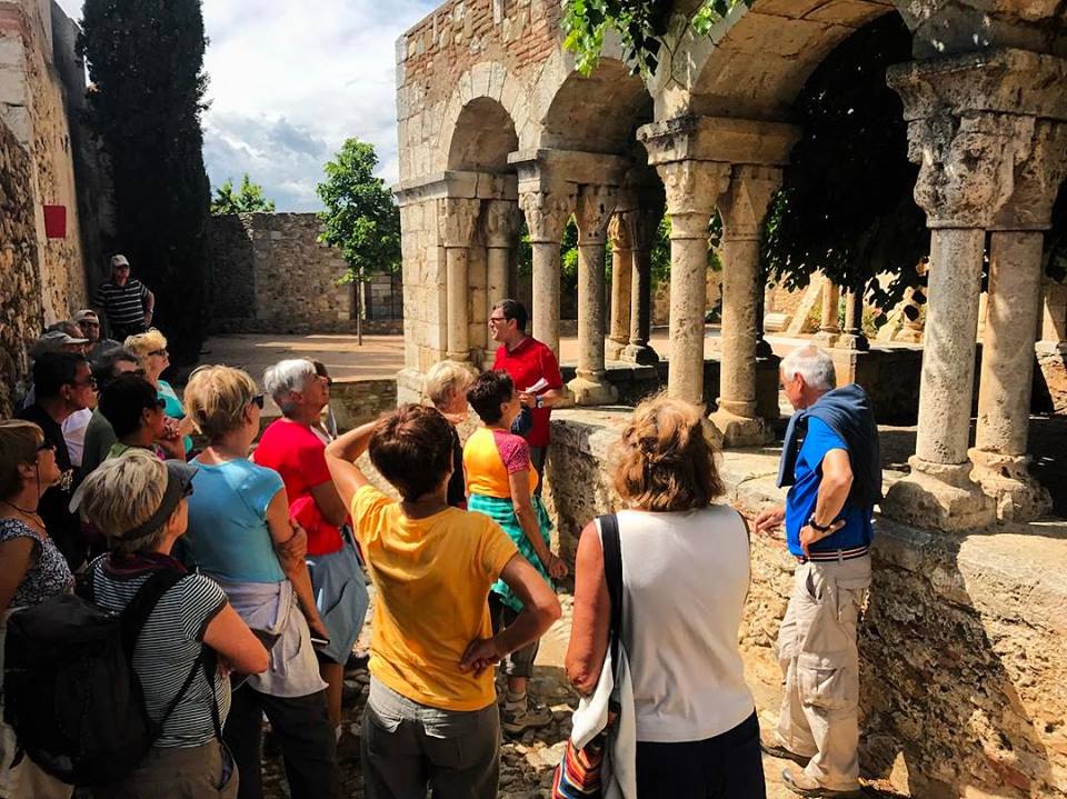 Visita guiada sobre Ramon Muntaner al claustre de Peralada