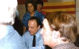 Manuel Fraga en una campanya electoral durant la Transició Espanyola Manuel Fraga en una campanya electoral durant la Transició Espanyola