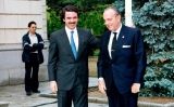 Primera entrevista de José María Aznar com a president del Govern espanyol amb el president la Xunta de Galícia, Manuel Fraga Primera entrevista de José María Aznar com a president del Govern espanyol amb el president la Xunta de Galícia, Manuel Fraga