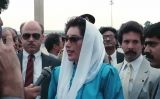 Benazir Bhutto en una visita a Washington DC (1988) Benazir Bhutto en una visita a Washington DC (1988)