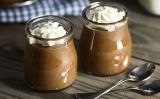 Púding de xocolata amb 'crème Chantilly', inventada per Vatel Púding de xocolata amb 'crème Chantilly', inventada per Vatel