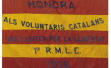 Senyera amb un missatge de suport als voluntaris catalans a la Primera Guerra Mundial