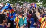 Seguidors del Barça abans de l'inici de la final de la Champions contra la Juventus a Berlín, el juny de 2015 Seguidors del Barça abans de l'inici de la final de la Champions contra la Juventus a Berlín, el juny de 2015