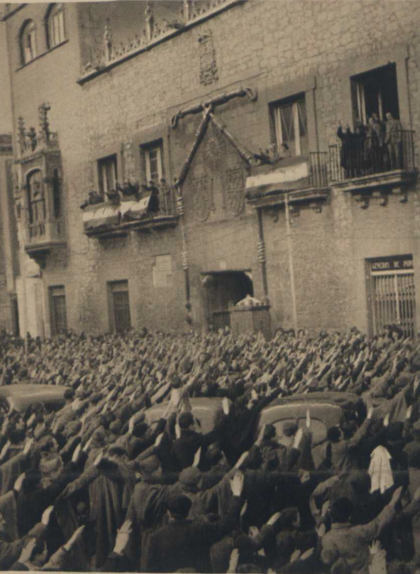 Celebració després de l'ocupació franquista de Barcelona, el 1939 Celebració després de l'ocupació franquista de Barcelona, el 1939