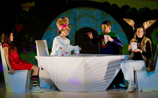 'Alícia al país de les meravelles', de Viu el Teatre