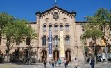 Façana principal de l'edifici històric de la Universitat de Barcelona