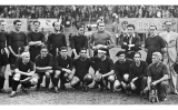 Els setze jugadors del Futbol Club Barcelona que van viatjar en la gira americana, retratats a Mèxic Els setze jugadors del Futbol Club Barcelona que van viatjar en la gira americana, retratats a Mèxic
