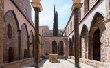 Restes del claustre del castell de Cardona Restes del claustre del castell de Cardona