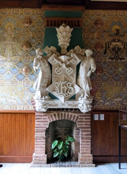 Llar de foc de la Casa Domènech Llar de foc de la Casa Domènech