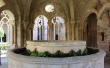 El templet del lavabo, on els monjos es rentaven les mans abans d’entrar al refetor (menjador) El templet del lavabo, on els monjos es rentaven les mans abans d’entrar al refetor (menjador)